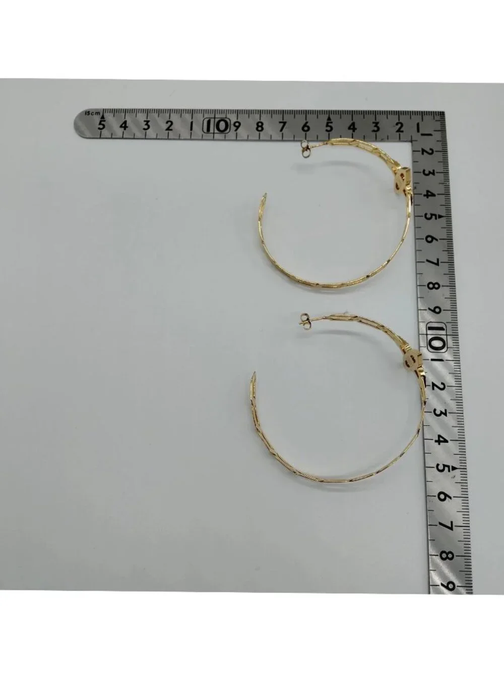 Authentic Louis Vuitton Idylle Blossom Hoop Earrings Gold Tone Crystal Monogram